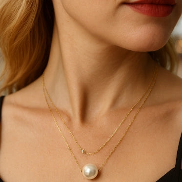 Tulip Lily Pilly Necklace