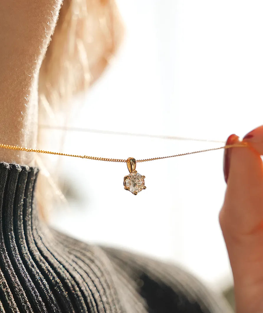 Tulip Paper Daisy Necklace