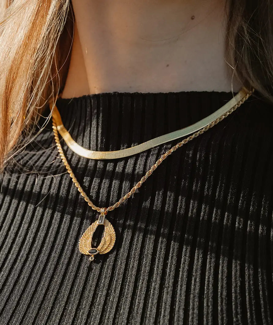 Tulip Wattle Chain Necklace